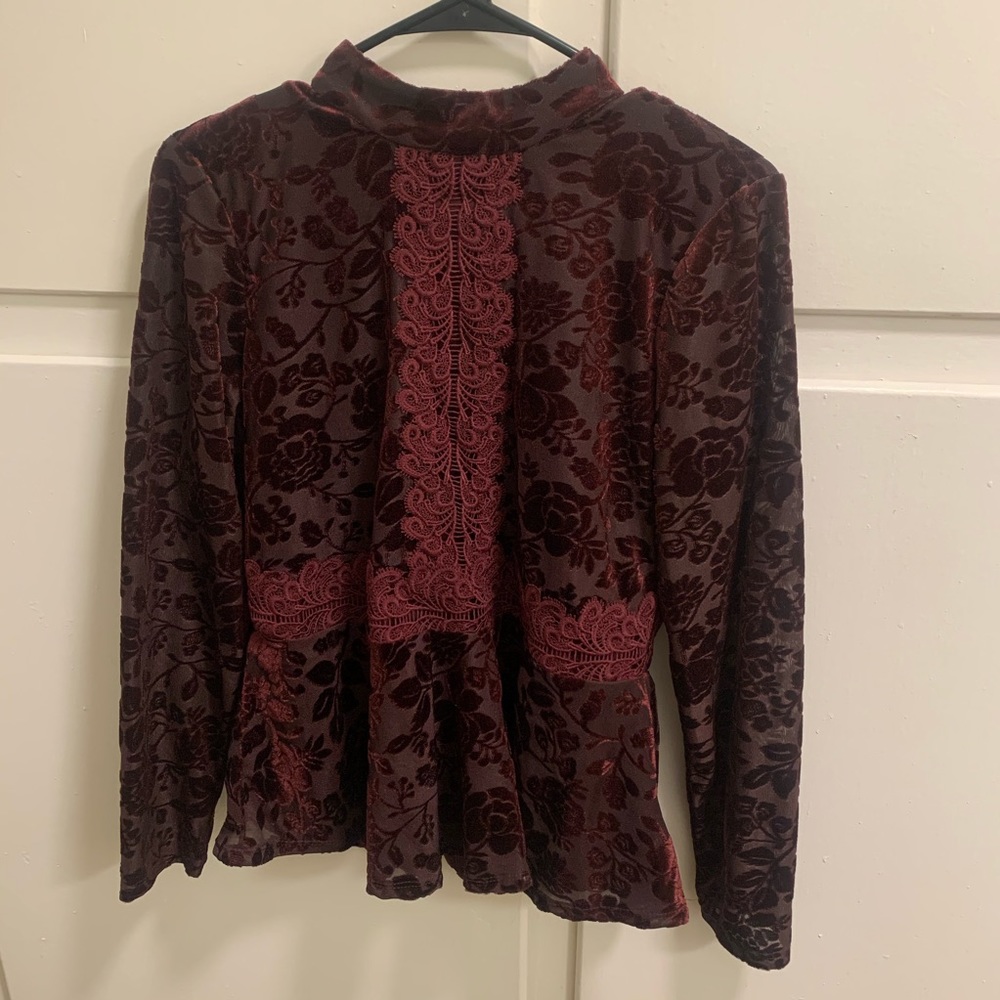 3/25🌻SPENSE Burgundy velvet turtleneck blouse
